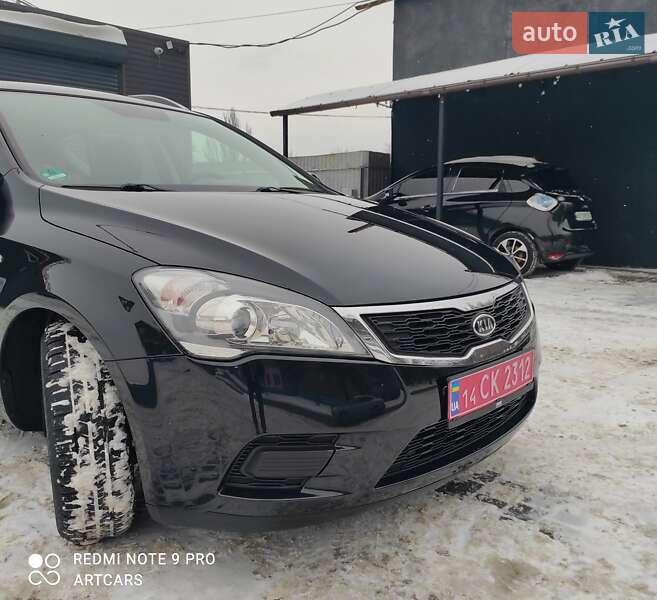 Универсал Kia Ceed 2010 в Каменском