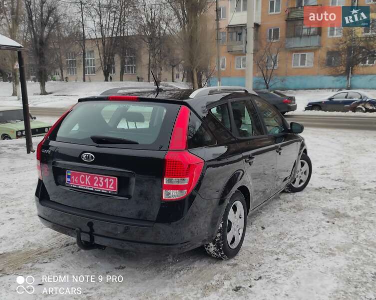 Универсал Kia Ceed 2010 в Каменском