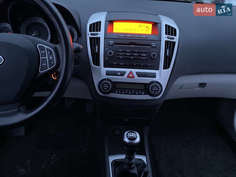 Хэтчбек Kia Ceed 2008 в Виннице