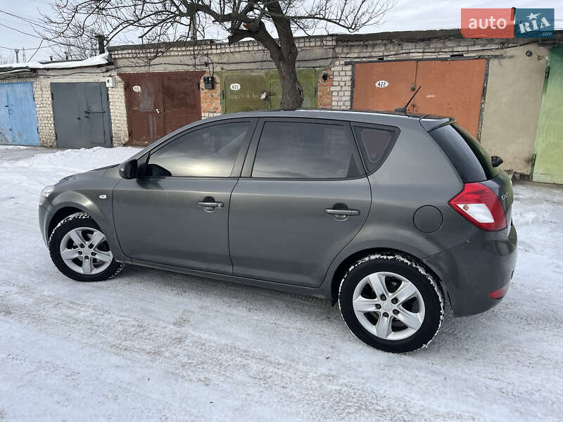 Хетчбек Kia Ceed 2011 в Ладижині