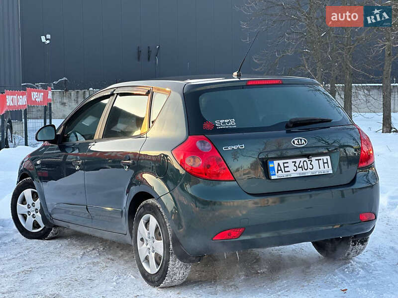 Хэтчбек Kia Ceed 2009 в Днепре