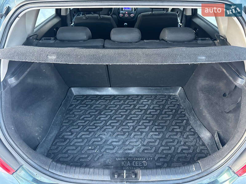 Хэтчбек Kia Ceed 2009 в Днепре