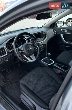 Хэтчбек Kia Ceed 2019 в Киеве