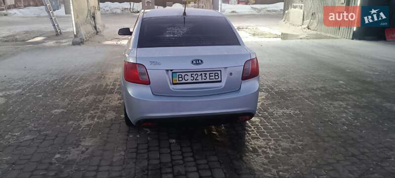 Хетчбек Kia Ceed 2011 в Жовкві