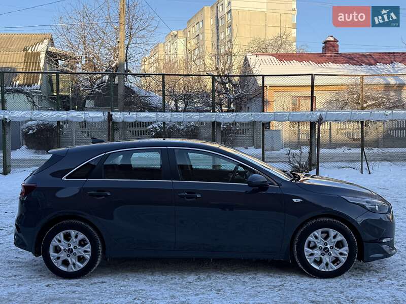 Хэтчбек Kia Ceed 2022 в Киеве