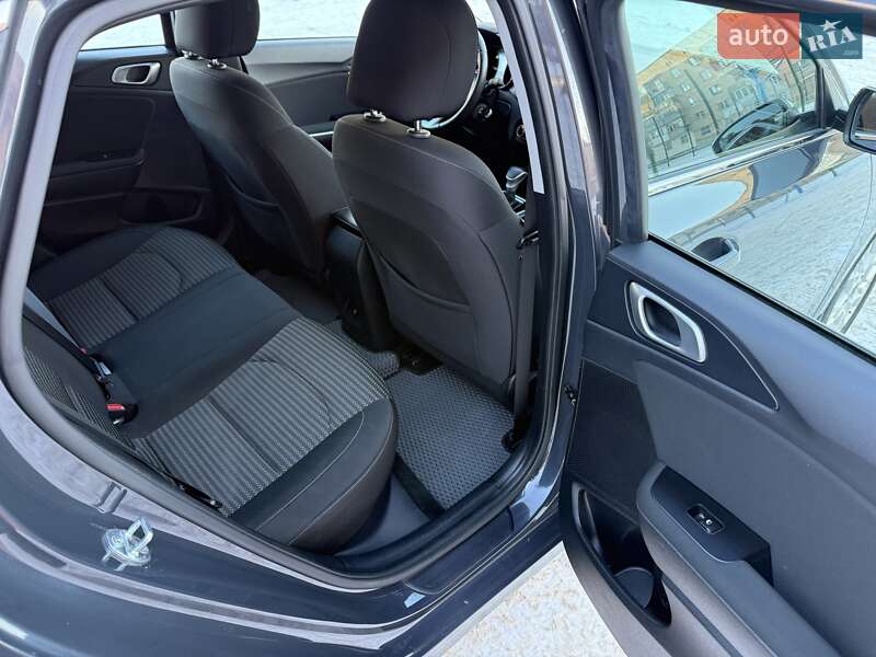 Хэтчбек Kia Ceed 2022 в Киеве