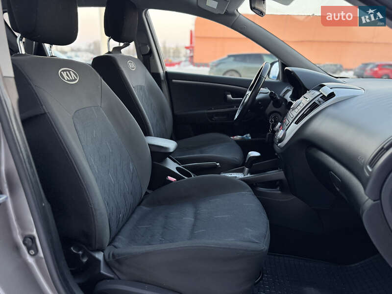 Хетчбек Kia Ceed 2012 в Києві