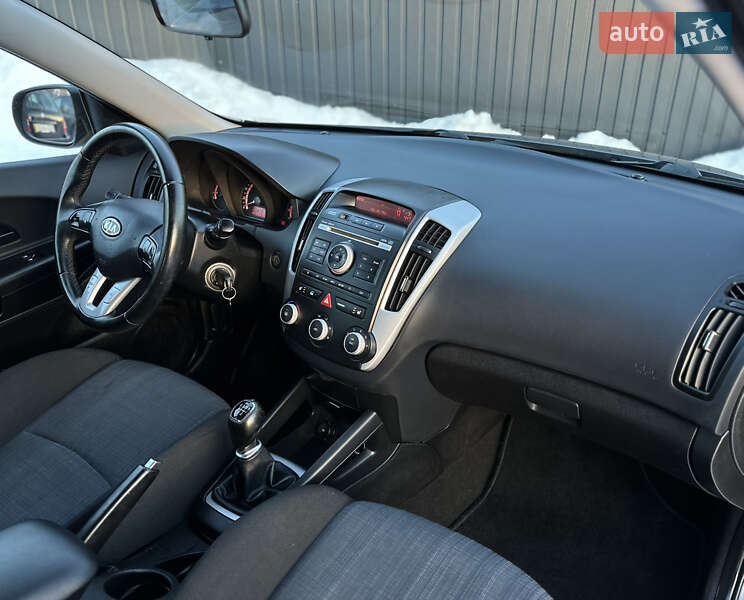 Хэтчбек Kia Ceed 2010 в Дрогобыче