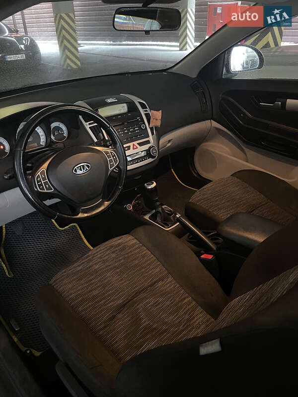 Хэтчбек Kia Ceed 2009 в Одессе фото 16 Хэтчбек Kia Ceed 2009 в Одессе