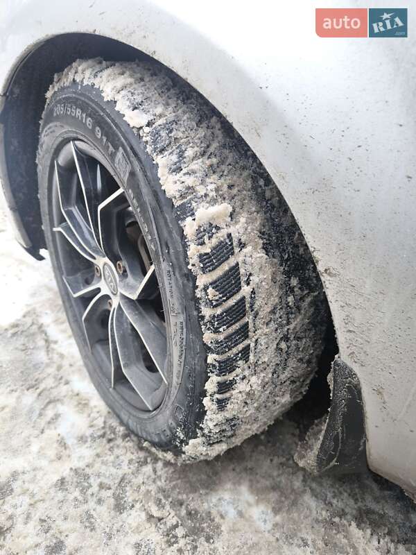 Универсал Kia Ceed 2012 в Вышгороде фото 6 Универсал Kia Ceed 2012 в Вышгороде