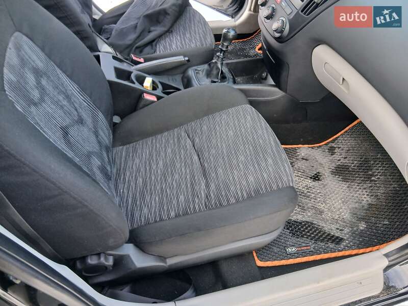 Хетчбек Kia Ceed 2007 в Києві фото 15 Хетчбек Kia Ceed 2007 в Києві