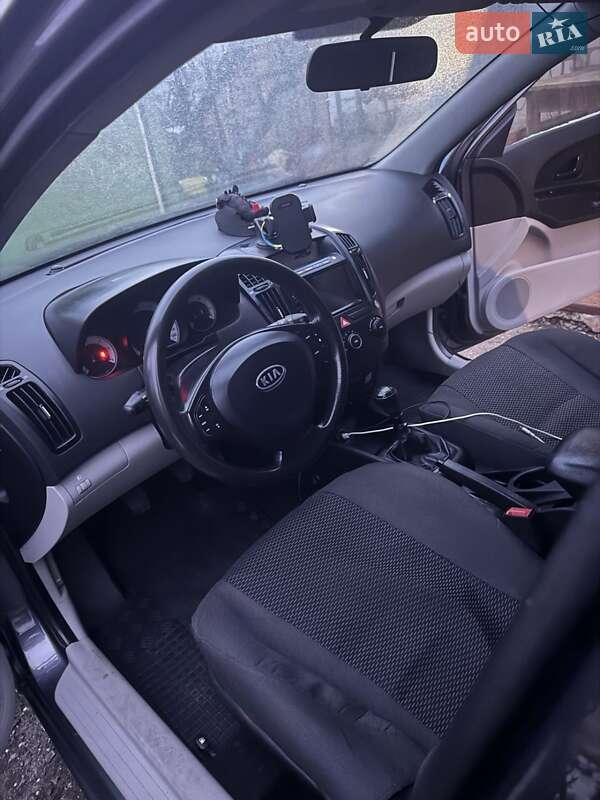 Хетчбек Kia Ceed 2008 в Грейгово