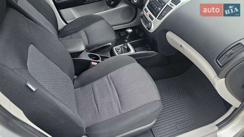 Универсал Kia Ceed 2008 в Каменском