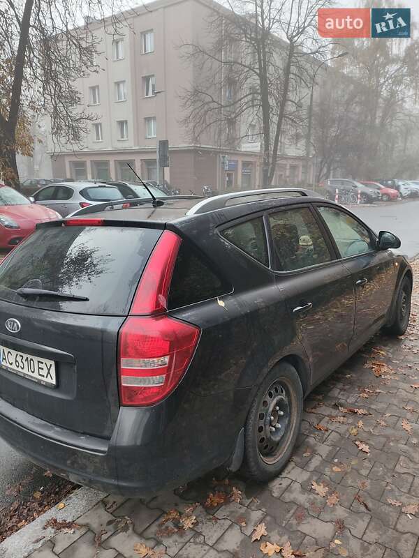 Универсал Kia Ceed 2008 в Демидовке