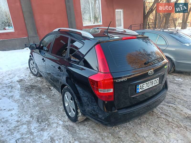 Універсал Kia Ceed 2010 в Дніпрі фото 4 Універсал Kia Ceed 2010 в Дніпрі