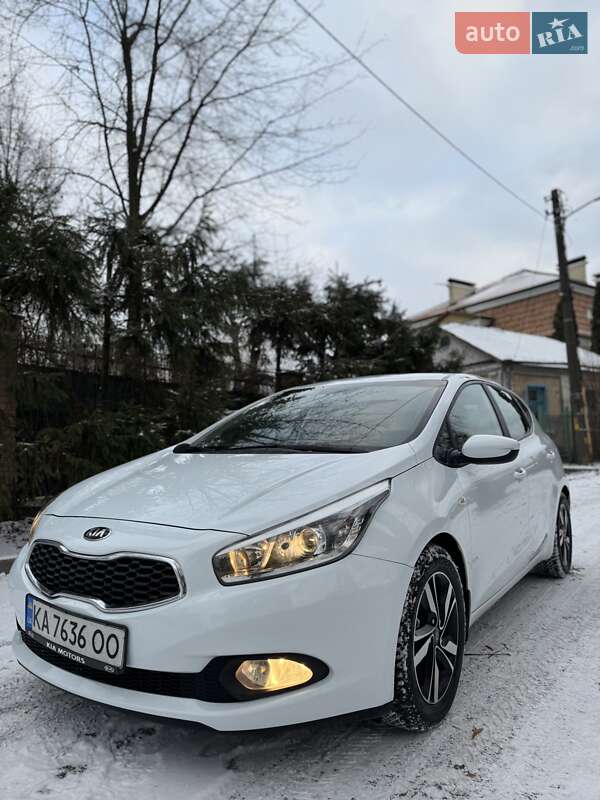 Хетчбек Kia Ceed 2015 в Києві фото 19 Хетчбек Kia Ceed 2015 в Києві