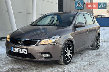 Хетчбек Kia Ceed 2012 в Києві