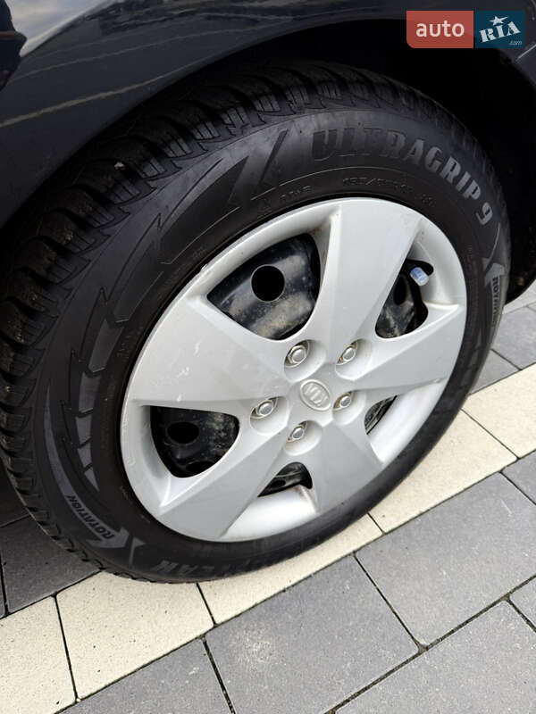 Хэтчбек Kia Ceed 2007 в Ужгороде