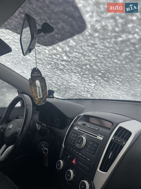 Универсал Kia Ceed 2011 в Великой Александровке фото 11 Универсал Kia Ceed 2011 в Великой Александровке