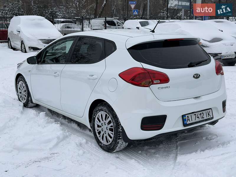 Хэтчбек Kia Ceed 2016 в Киеве