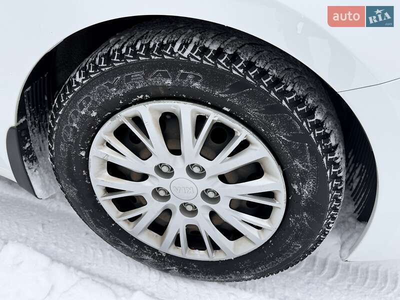 Хэтчбек Kia Ceed 2016 в Киеве