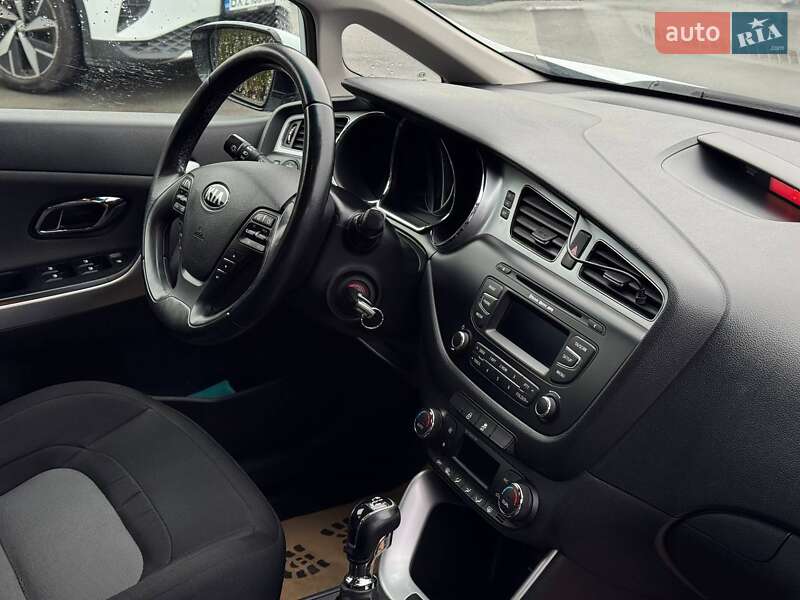 Універсал Kia Ceed 2013 в Кам'янець-Подільському