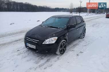 Хэтчбек Kia Ceed 2007 в Киеве