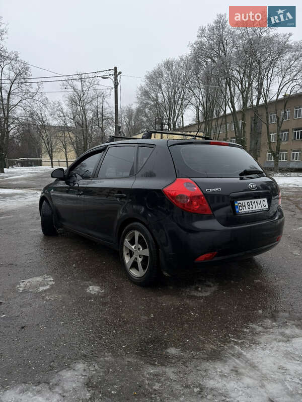Хэтчбек Kia Ceed 2007 в Одессе