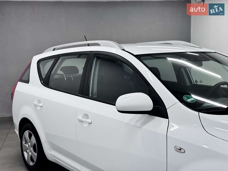 Универсал Kia Ceed 2013 в Стрые