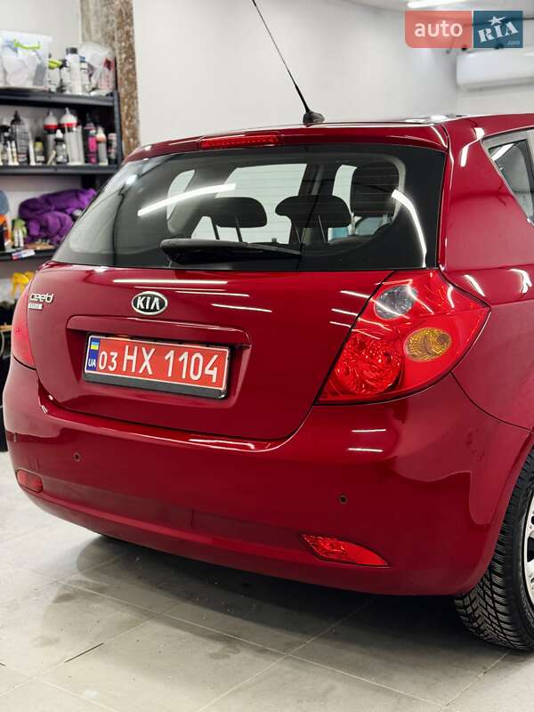 Хетчбек Kia Ceed 2007 в Стрию