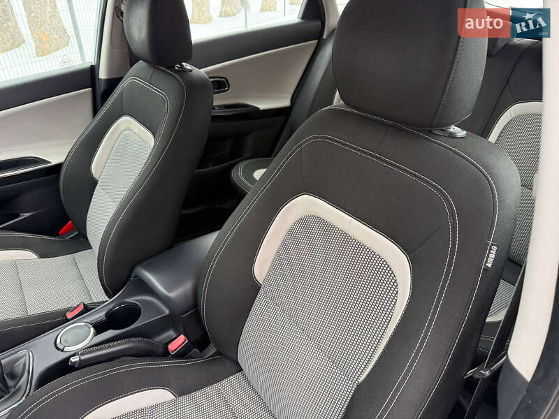 Универсал Kia Ceed 2013 в Стрые