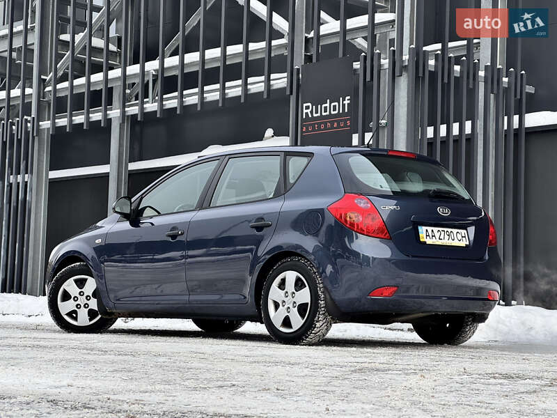 Хэтчбек Kia Ceed 2009 в Киеве