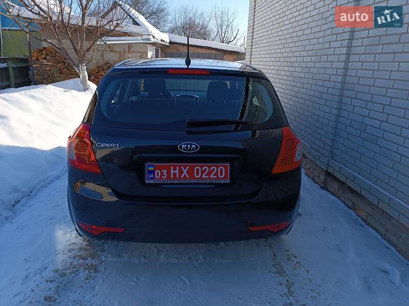 Хэтчбек Kia Ceed 2010 в Нежине
