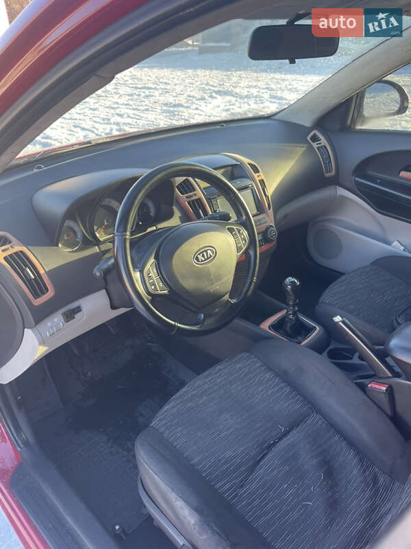 Хэтчбек Kia Ceed 2008 в Белой Церкви