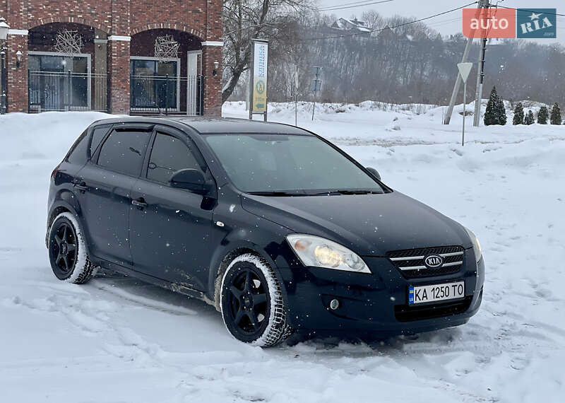 Хэтчбек Kia Ceed 2008 в Обухове