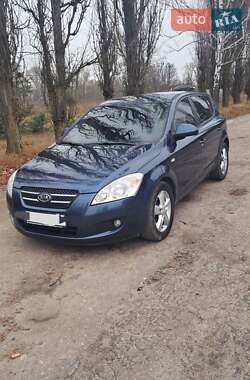 Хетчбек Kia Ceed 2007 в Охтирці