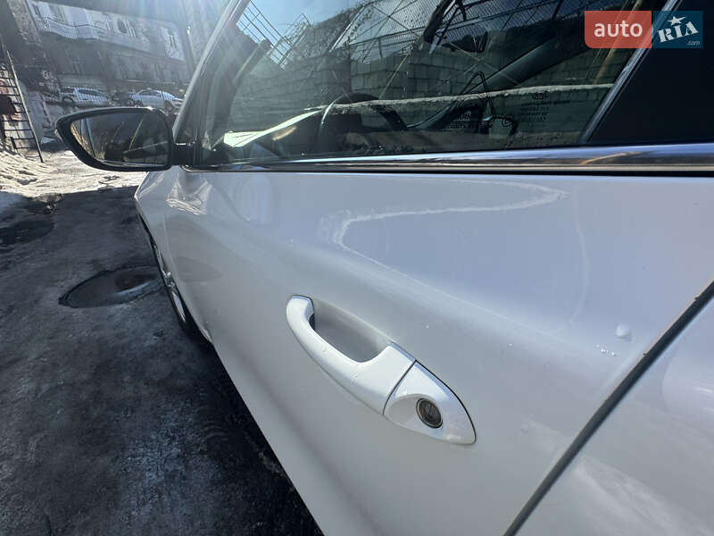 Універсал Kia Ceed 2013 в Львові