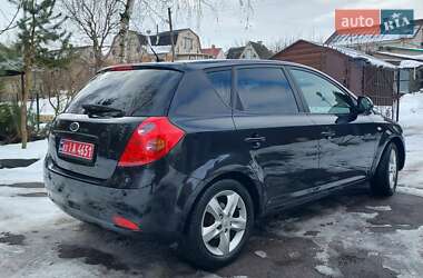 Хэтчбек Kia Ceed 2009 в Луцке