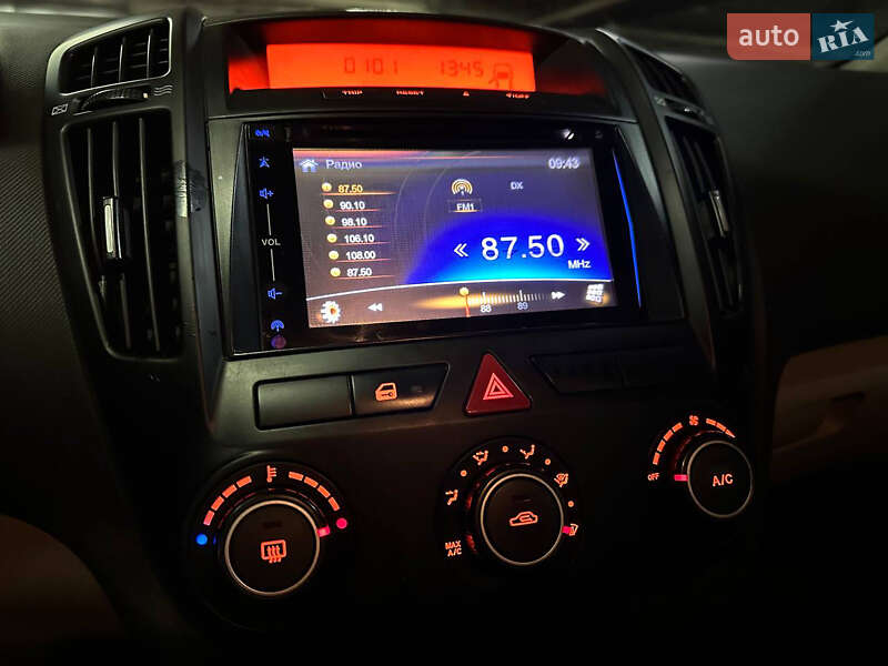 Хэтчбек Kia Ceed 2009 в Днепре