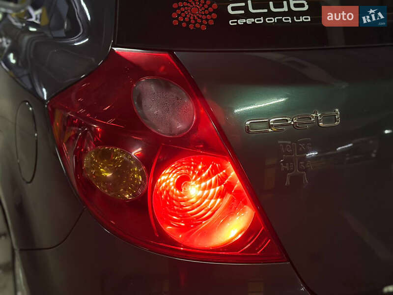 Хэтчбек Kia Ceed 2009 в Днепре