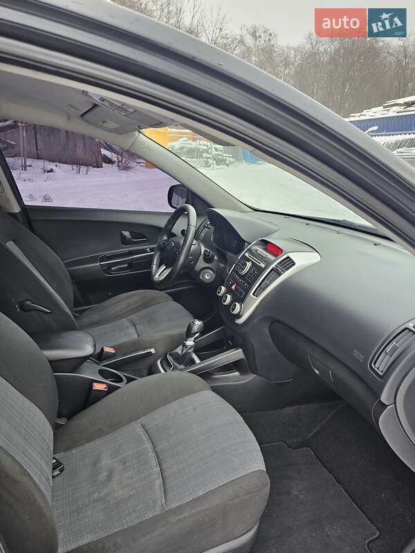 Універсал Kia Ceed 2010 в Києві фото 21 Універсал Kia Ceed 2010 в Києві