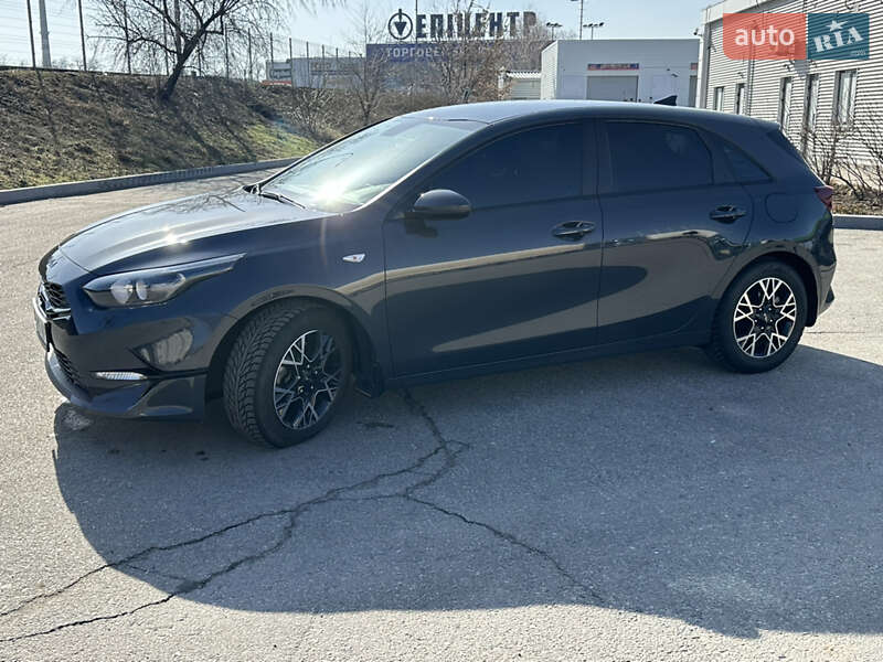 Хэтчбек Kia Ceed 2022 в Запорожье