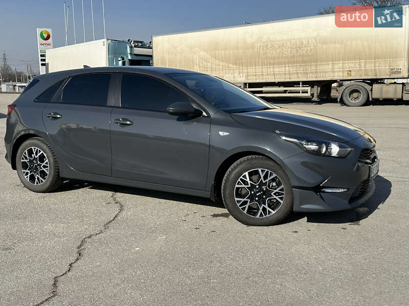 Хэтчбек Kia Ceed 2022 в Запорожье