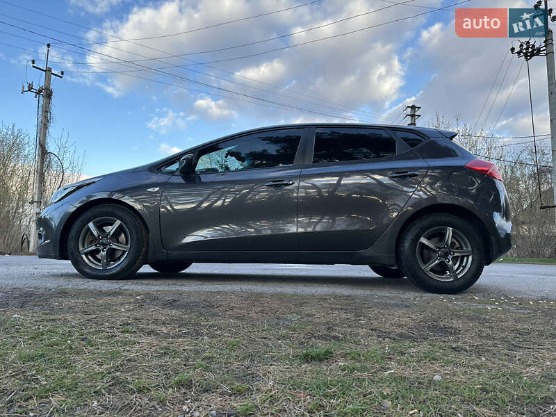 Хэтчбек Kia Ceed 2013 в Киеве фото 15 Хэтчбек Kia Ceed 2013 в Киеве