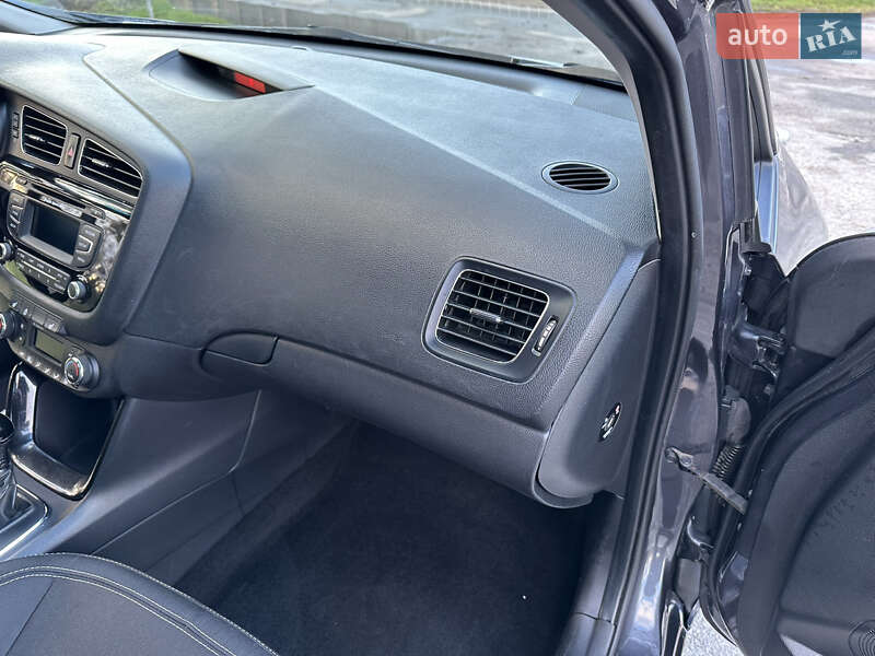 Хэтчбек Kia Ceed 2013 в Киеве фото 39 Хэтчбек Kia Ceed 2013 в Киеве