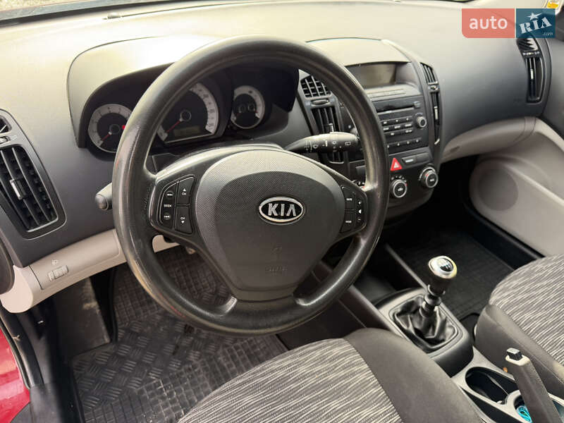 Хетчбек Kia Ceed 2009 в Івано-Франківську