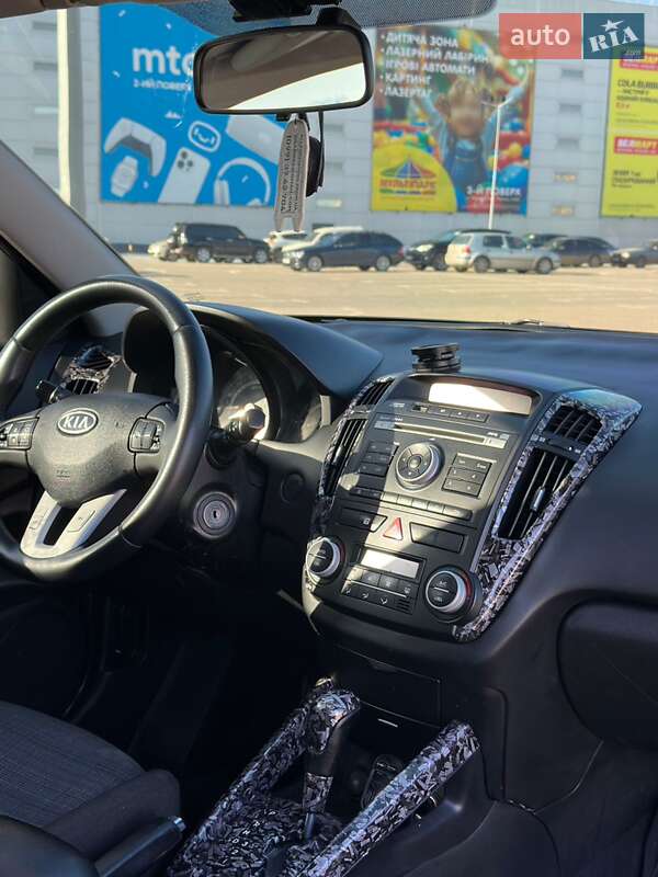 Універсал Kia Ceed 2010 в Чернівцях