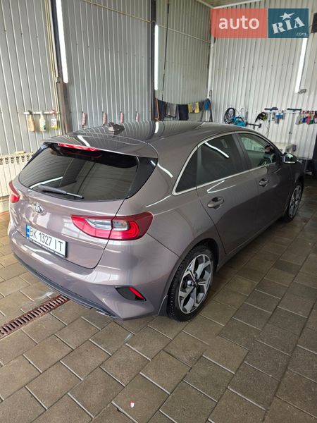 Хэтчбек Kia Ceed 2019 в Сарнах