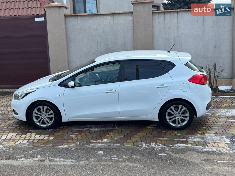 Хэтчбек Kia Ceed 2012 в Одессе