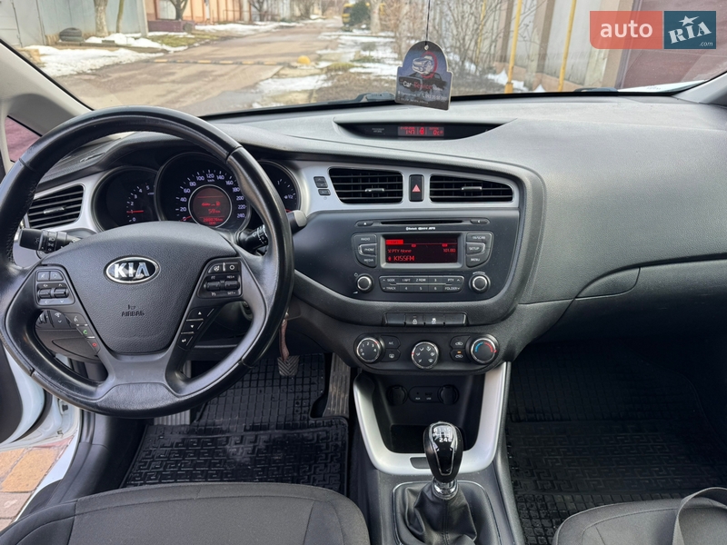 Хэтчбек Kia Ceed 2012 в Одессе